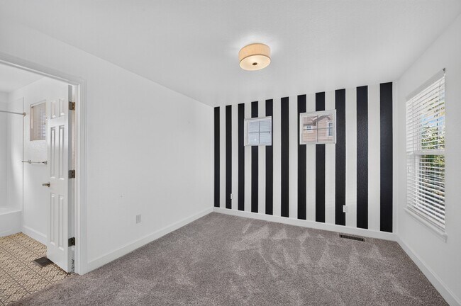 Building Photo - 22015 E Jamison Pl
