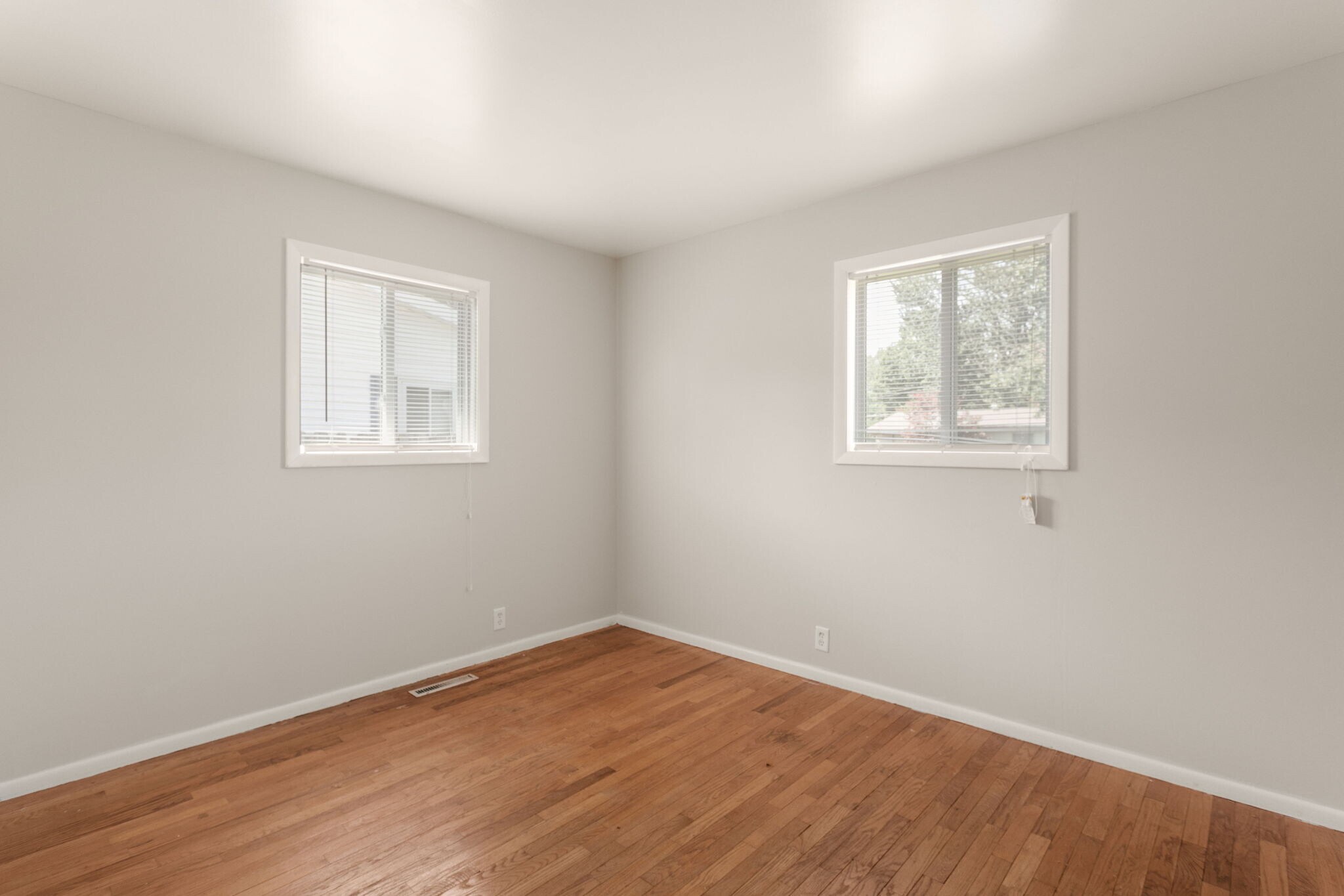 Building Photo - 1536 Byron Dr