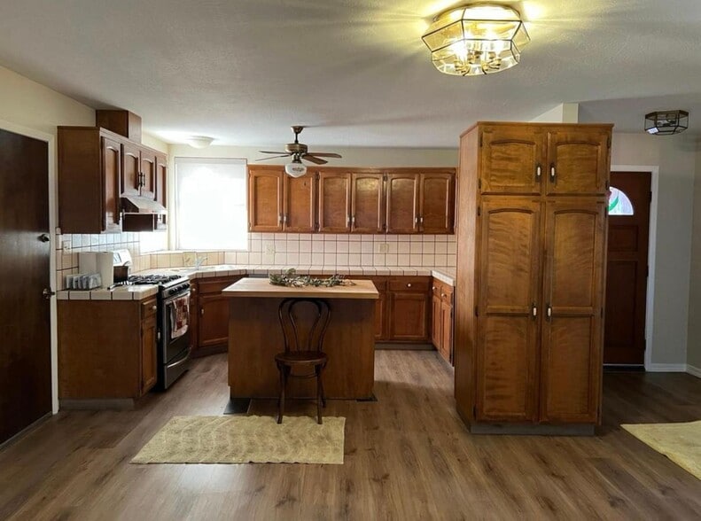 Kitchen - 17364 N Bruella Rd