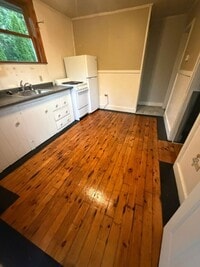 Building Photo - 1 bedroom. 1 bath unit in Dennisport Ma.