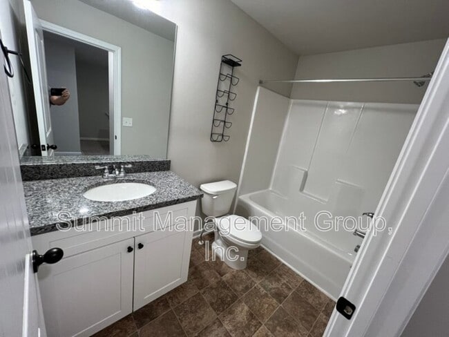 Building Photo - 130 Skipjack Ct