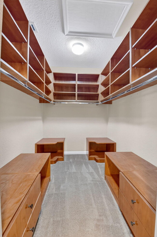 Building Photo - 7896 Picklewood Park Dr