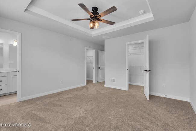 Building Photo - 9 Foxwood Dr