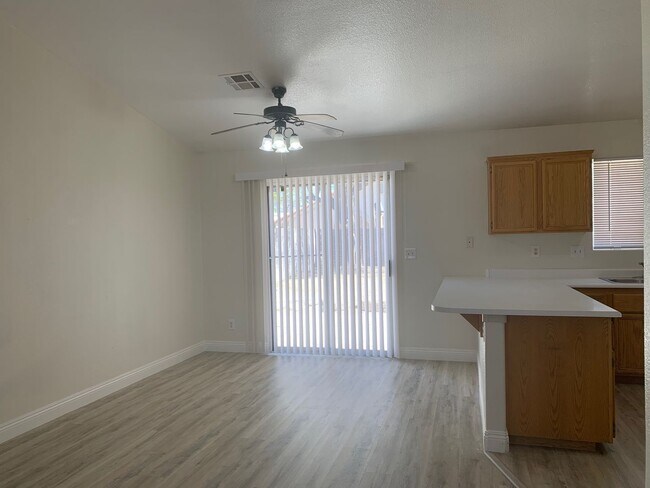 Building Photo - Single Story 3 Bedroom Home for Rent