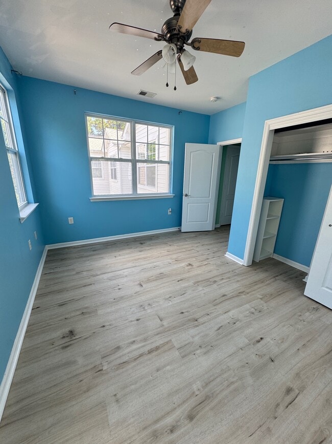 Building Photo - 1307 Emsworth Dr