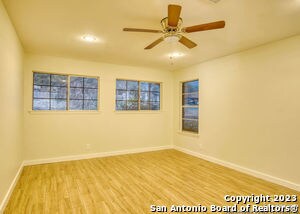 Building Photo - 922 Clearview Dr