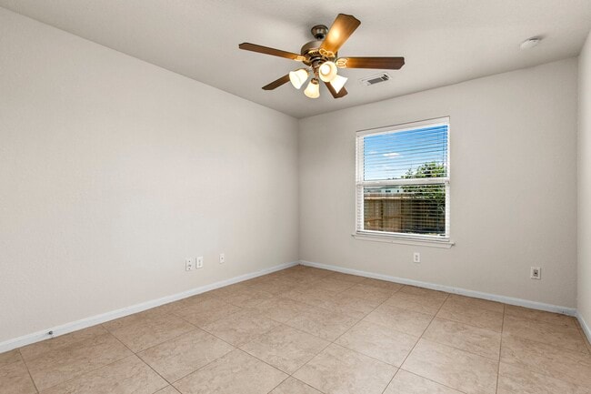 Building Photo - 7710 Trail Hollow