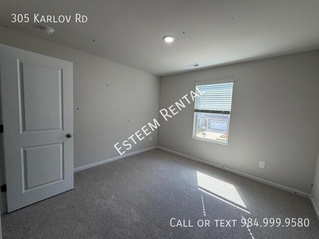 Building Photo - 305 Karlov Rd