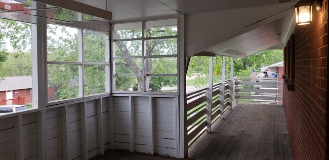 Building Photo - 10341