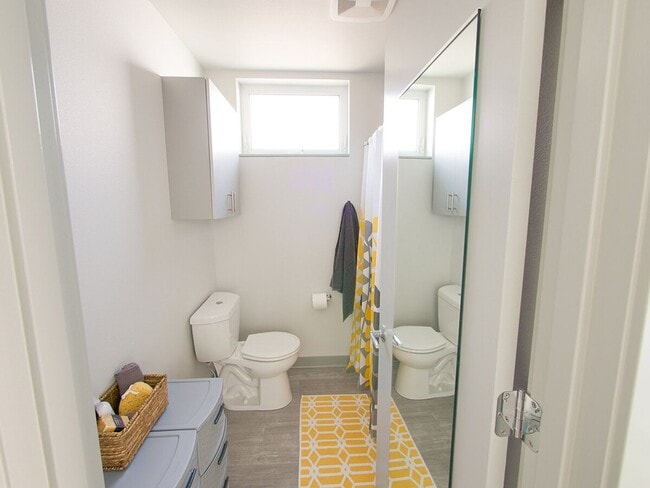 Interior Photo - Fauntleroy Lofts - West Seattle Micros. 3-...