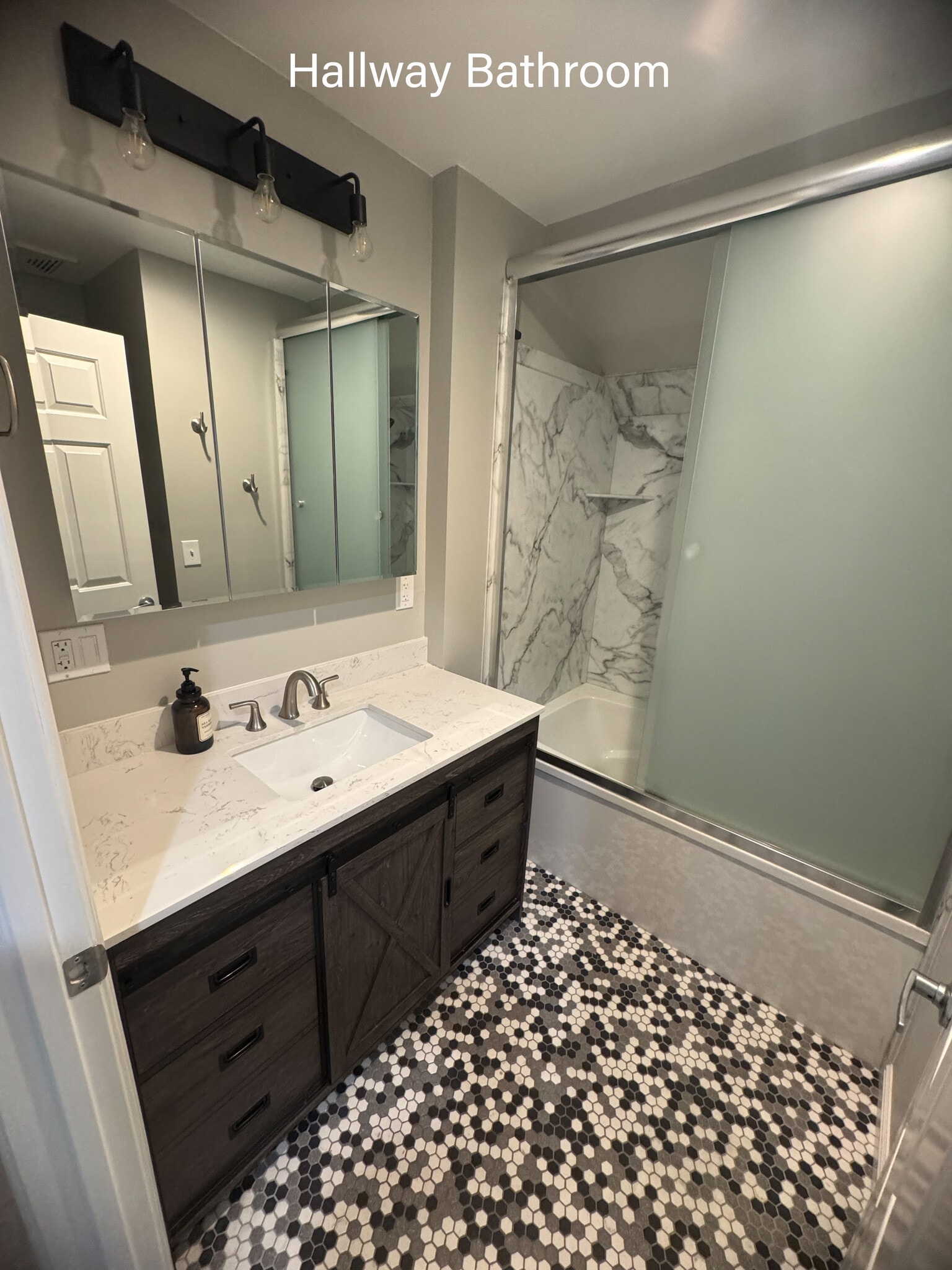 Building Photo - 5000 S Lincoln St