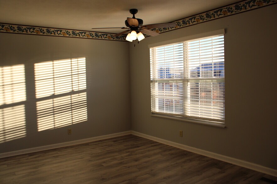 Building Photo - 12541 Kenai Dr