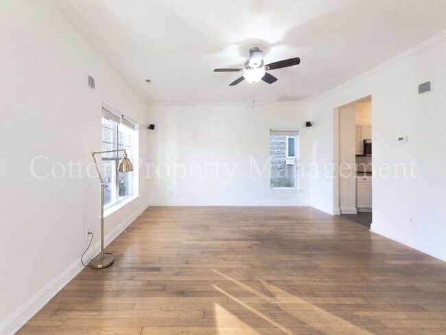 Building Photo - 120 S 9th St