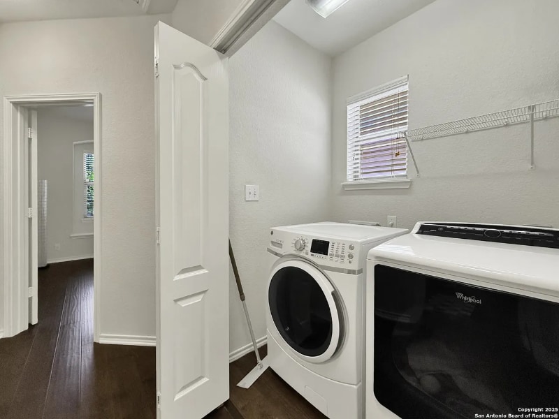 Building Photo - 1210 Cresswell Cove