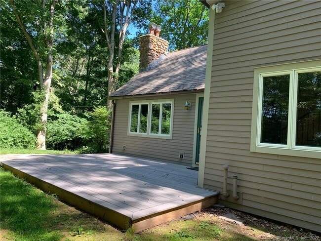 Building Photo - 135 Oregon Rd