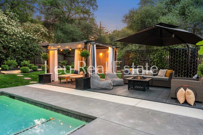 Building Photo - 3777 De Sabla Rd