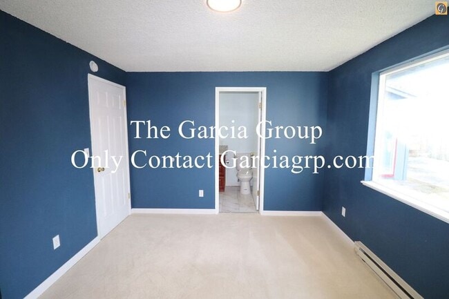 Building Photo - 4505 NE Emerson St