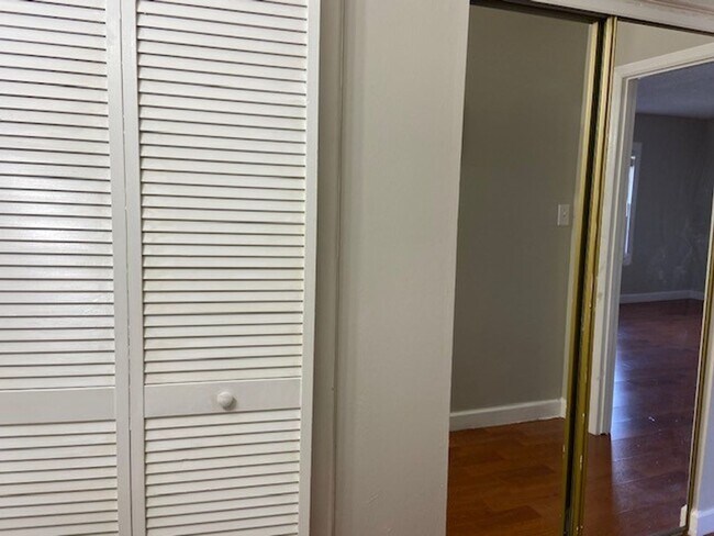 Building Photo - FREE 1ST MONTH RENT Studio Condo on Lake Howell With Boat Launch Lake Access & Pool!