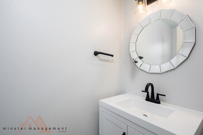 Building Photo - 91-6590-6590 Kapolei Pkwy