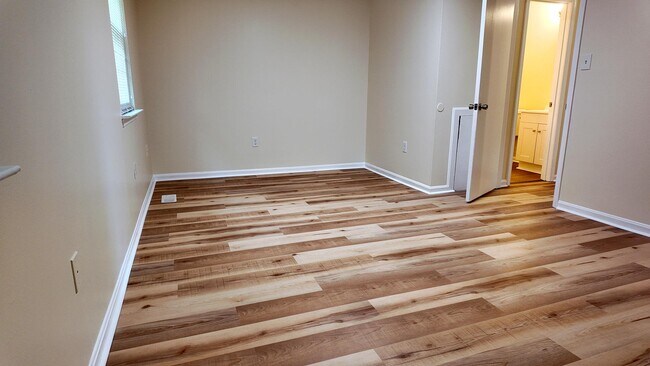 Building Photo - 4453 Eagle Ct