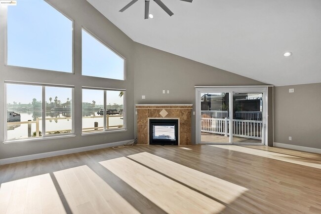 Building Photo - 4730 Spinnaker Way
