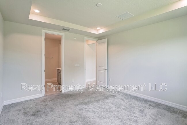 Building Photo - 2132 Live Oak Lake Rd