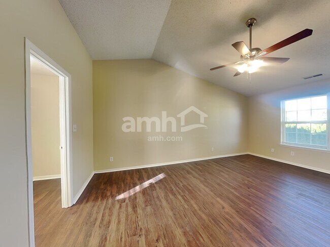 Building Photo - 1494 Blue Grass Pky