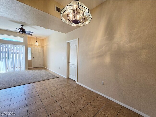 Building Photo - 3325 Cactus Shadow St
