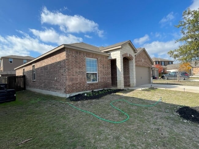 Building Photo - 6350 Daisy Way