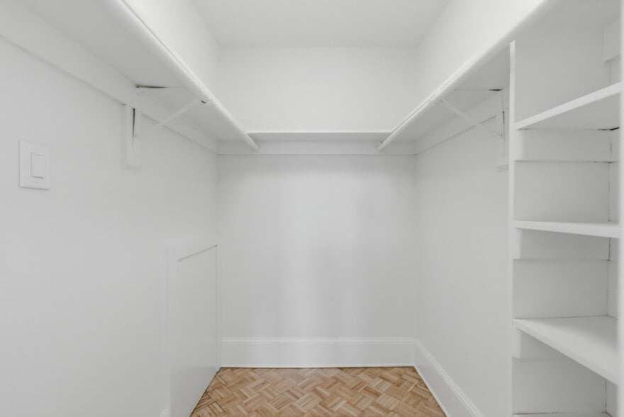 Building Photo - 1851 Columbia Rd NW