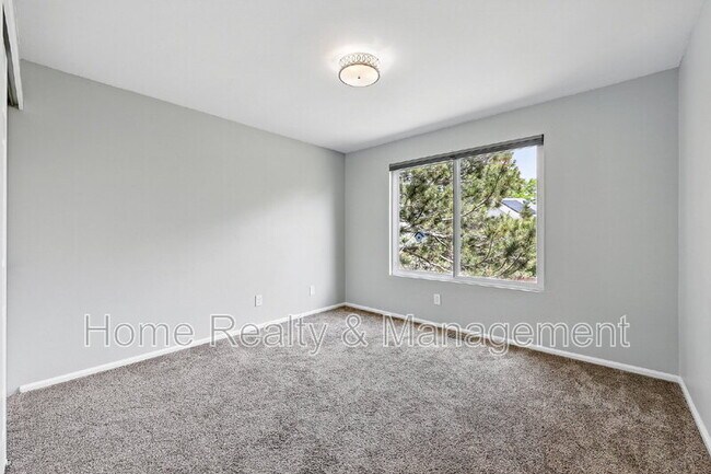 Building Photo - 13348 Ash Cir