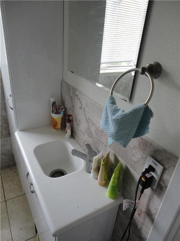 Building Photo - 210 E 32nd St