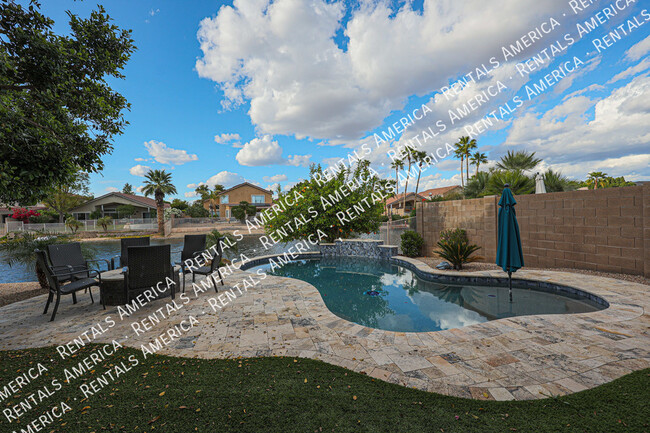 Building Photo - 6806 W Skylark Dr