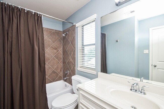 Building Photo - 5207 Belvedere Dr