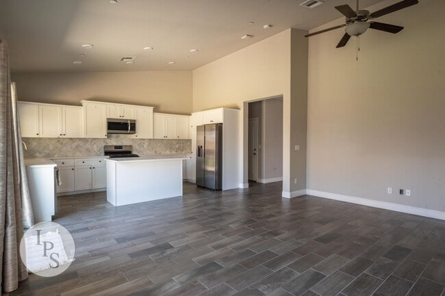 Building Photo - Clovis East Home, 2BR/2BA, Built 2019 in C...