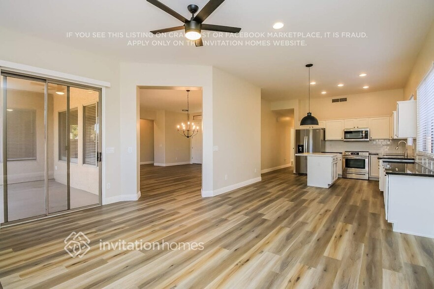 Building Photo - 440 S Brett St