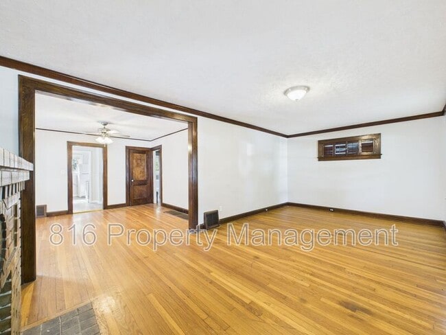 Building Photo - 6612 Park Ave E