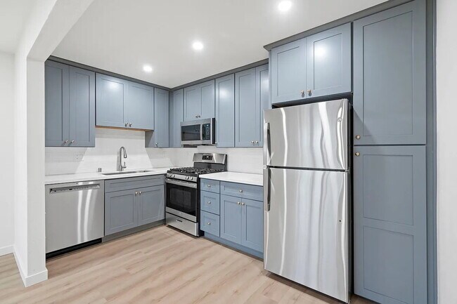 Building Photo - AVAILABLE AUGUST - BRAND NEW 1 BED/1BATH UNIT
