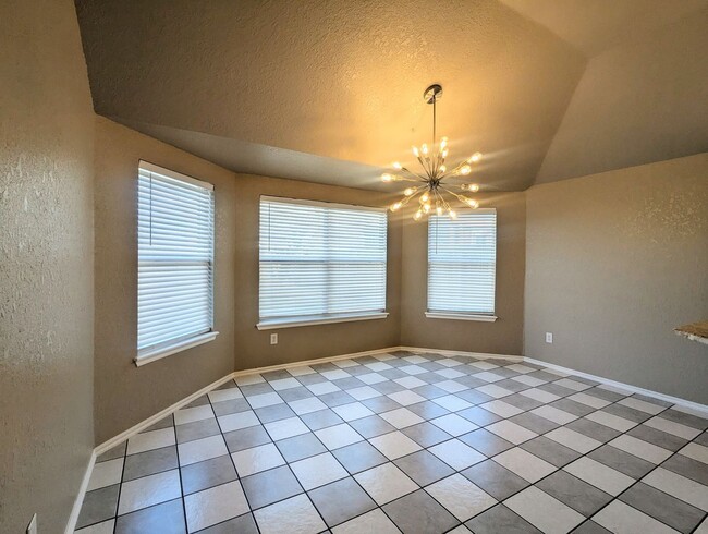 Building Photo - Beautiful 3 Bedroom Home with Study, Fireplace & Fenced Backyard!