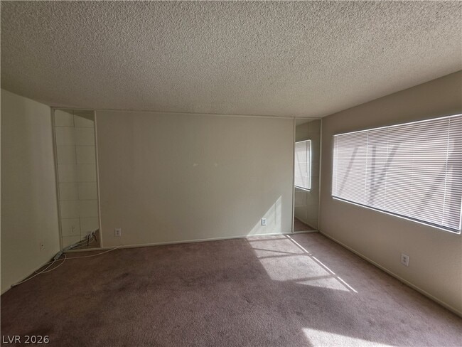 Building Photo - 241 Misty Isle Ln