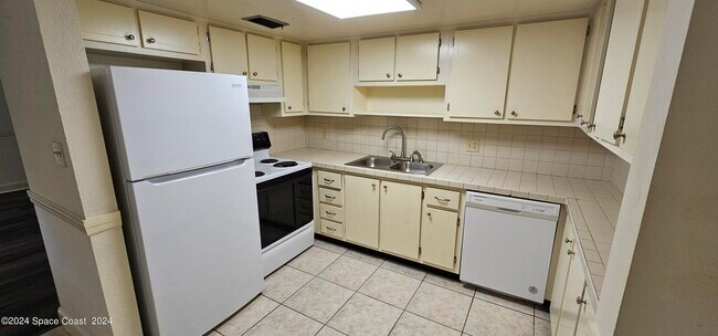 Building Photo - 6590 Odyssey St