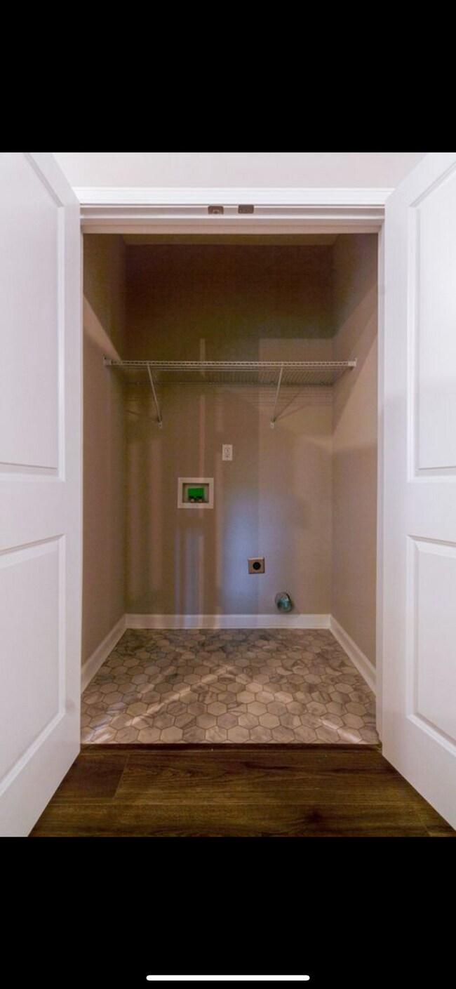 Building Photo - 65 W Fork Dr