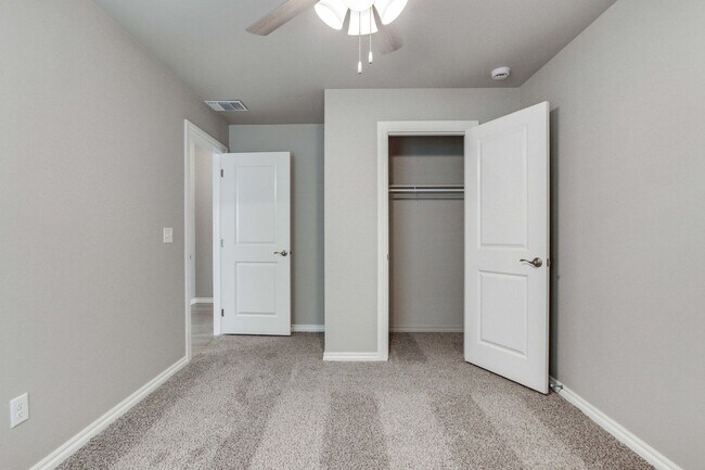 Building Photo - Modern New Construction in gated Delmar La...