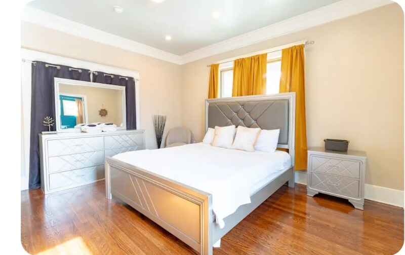 Building Photo - 431 N Holmes St