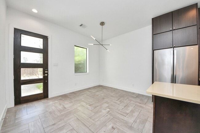 Building Photo - 1703 Cedrocanna Ln
