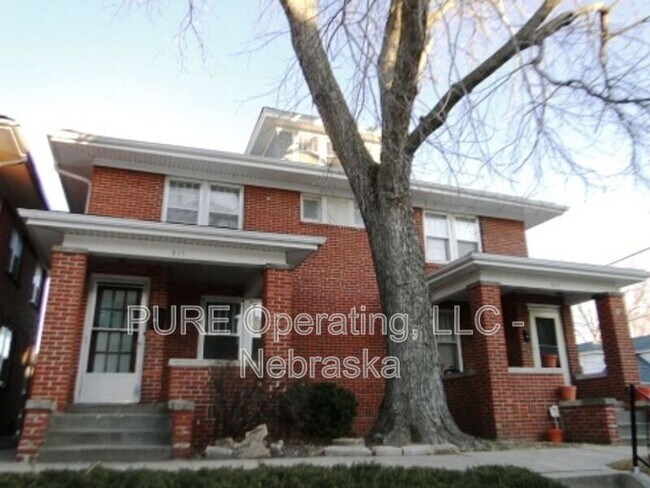 Primary Photo - 215-225 N 49th St