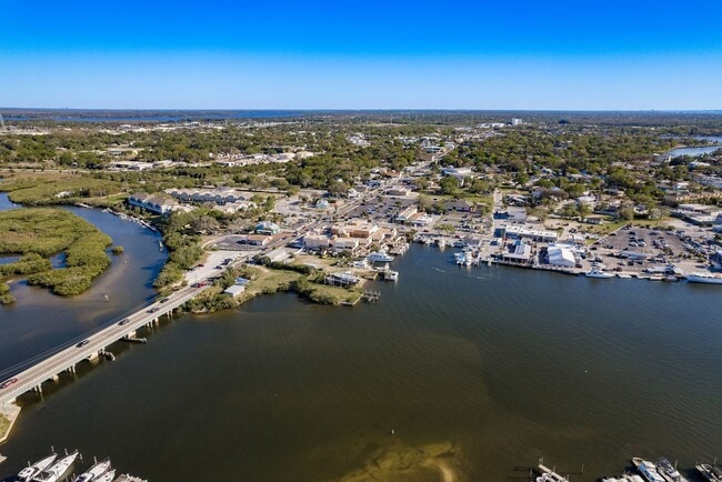 Building Photo - Beautifully Maintained 2-Bedroom, 2-Bath Villa in Tarpon Springs