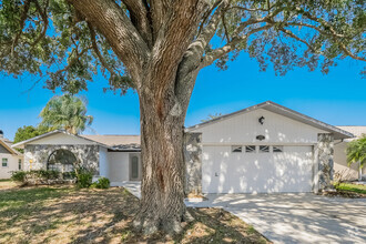 Building Photo - Well-Appointed 4-Bedroom Home