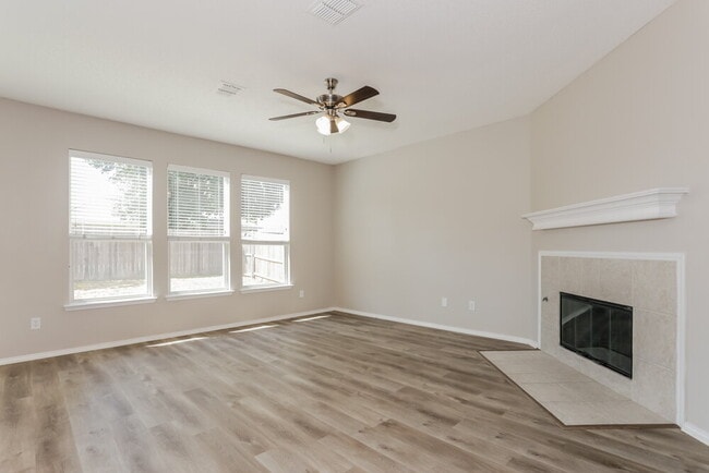 Building Photo - 7334 Tree Ridge Ct