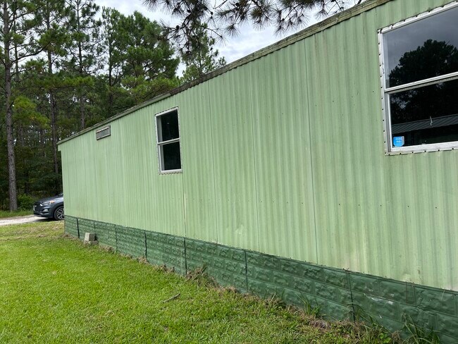 Building Photo - 139 Hubert Blvd